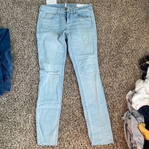 Light washed skinny jeggings. Worn once. Rag &Bone size 26